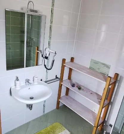 Bora Moscenicka Draga فندق مبيت وإفطار