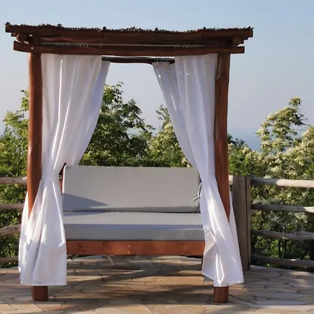 فندق مبيت وإفطار Bora Moscenicka Draga 4*